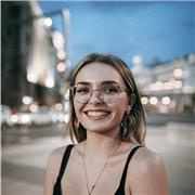 Profesora de inglés con experiencia de dos Ania en clases particulares y en un colegio como extraescolares 
Experiencia con niños hasta los 12 años